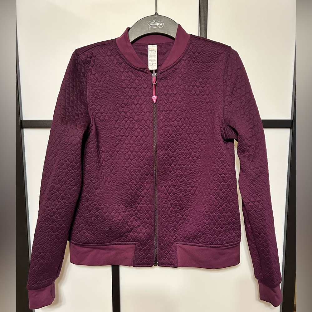 EUC Ivivva/Lululemon Quilted Logo Reversible Jacket, sz 14‎